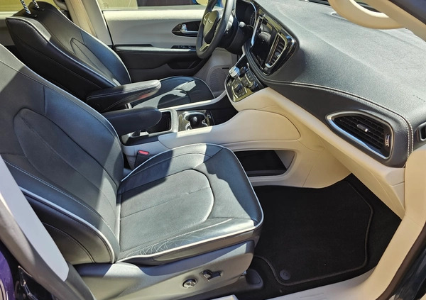 Chrysler Pacifica cena 240957 przebieg: 23283, rok produkcji 2022 z Sompolno małe 436
